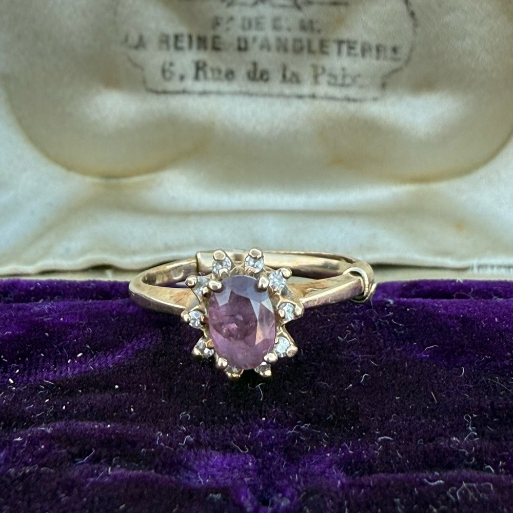 Early 1900’s 10k Yellow Gold Ruby and Diamond Ring (5) - Picture 5 of 6